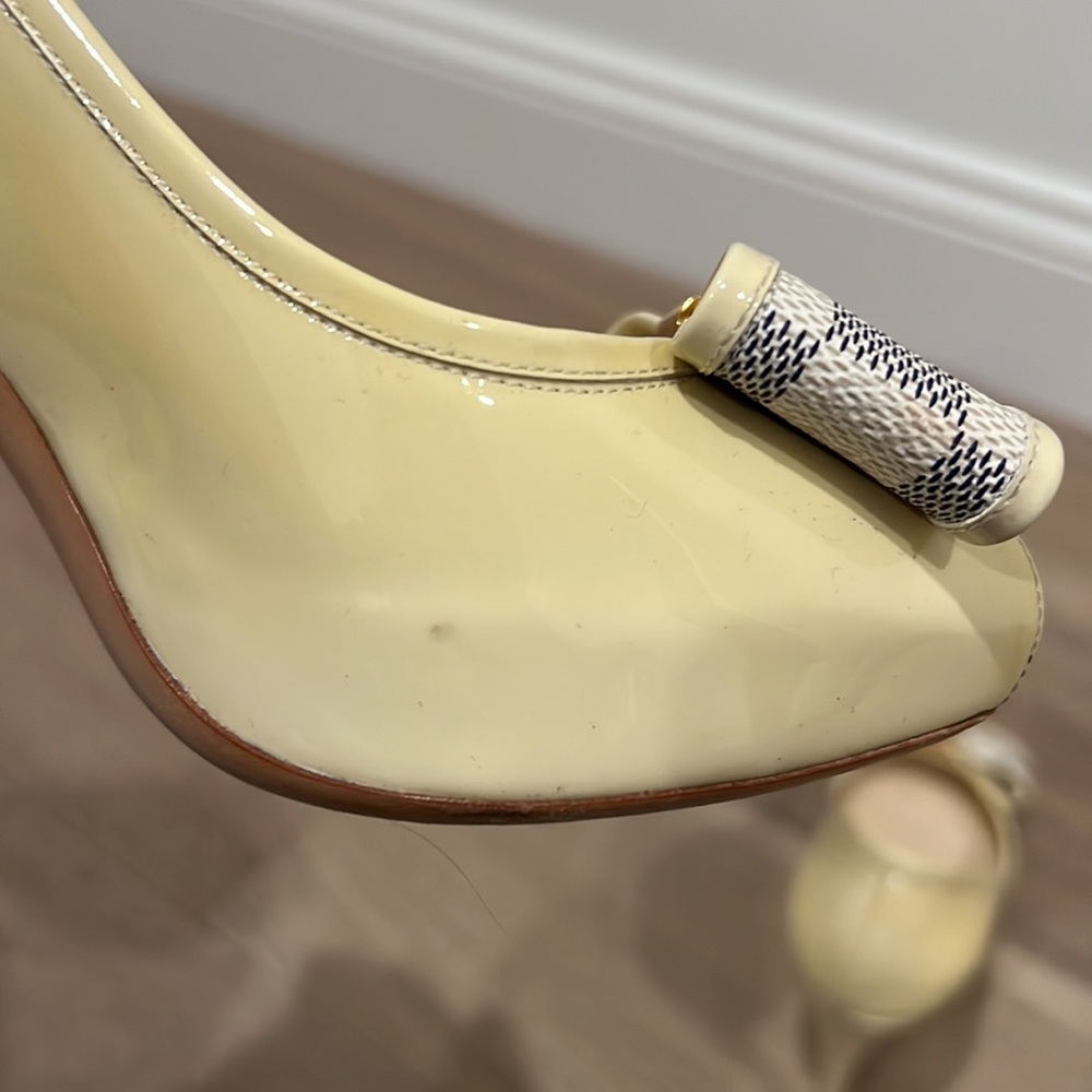 Louis Vuitton pump - Picture 4 of 4